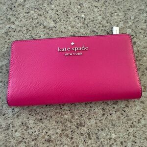 Kate Spade Fuchsia Wallet